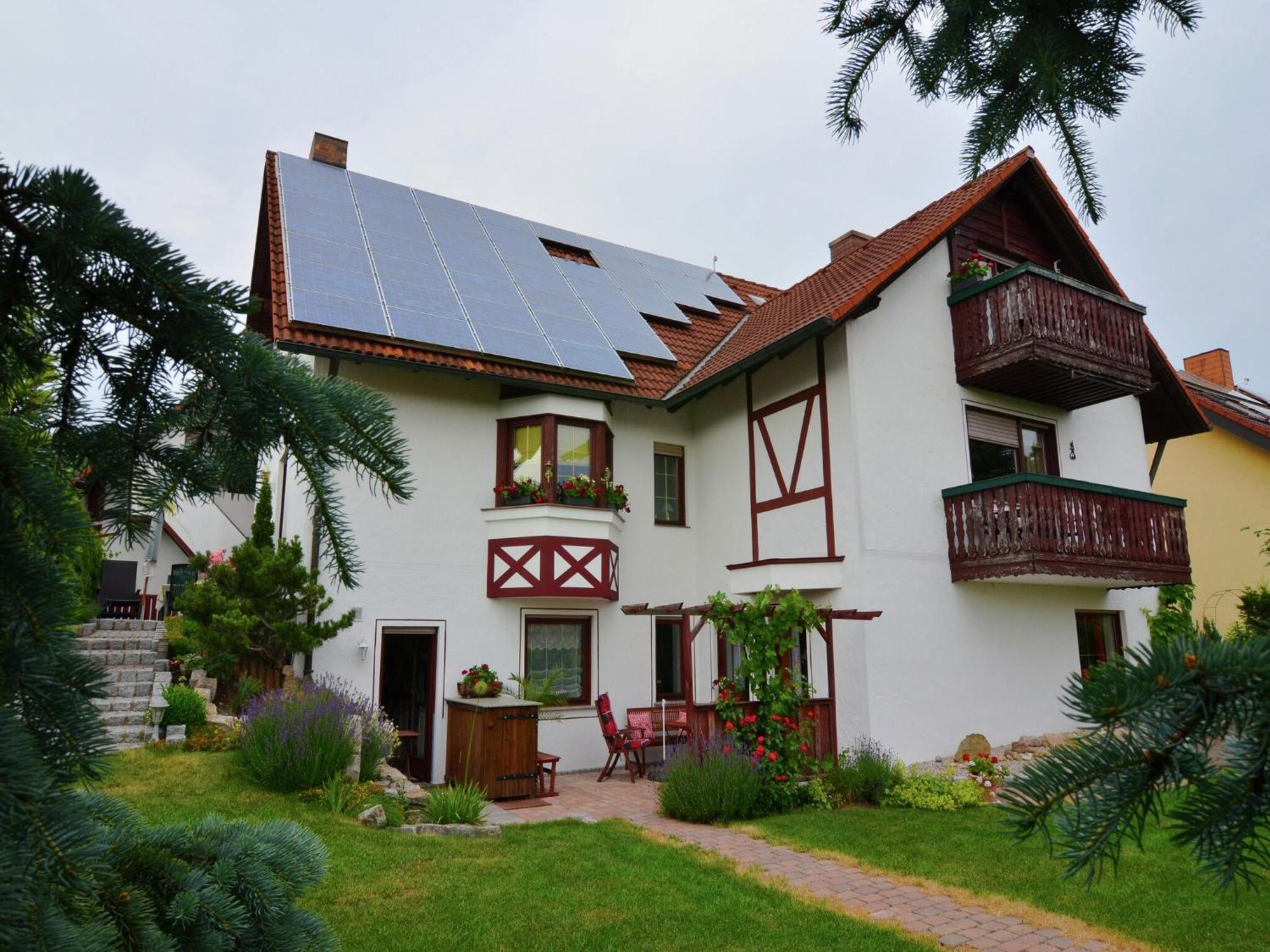 Quaint Apartment In Zeil Am Main With Terrace Exterior photo